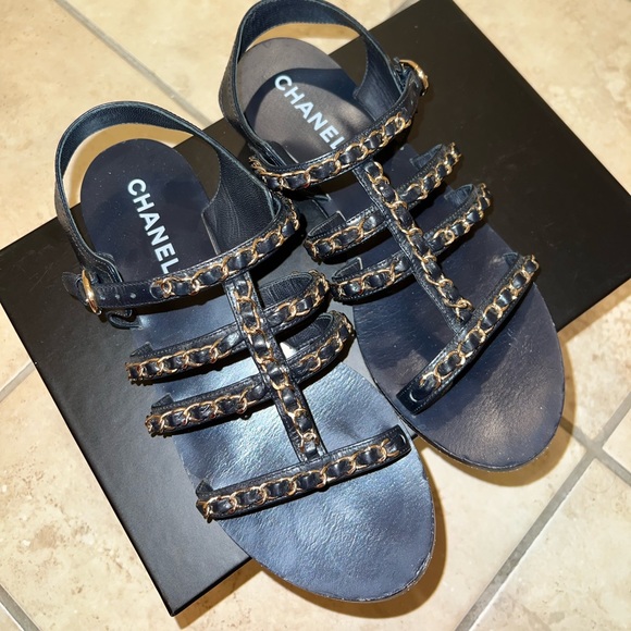Chanel Chain Flat Sandals - Picture 10 of 11